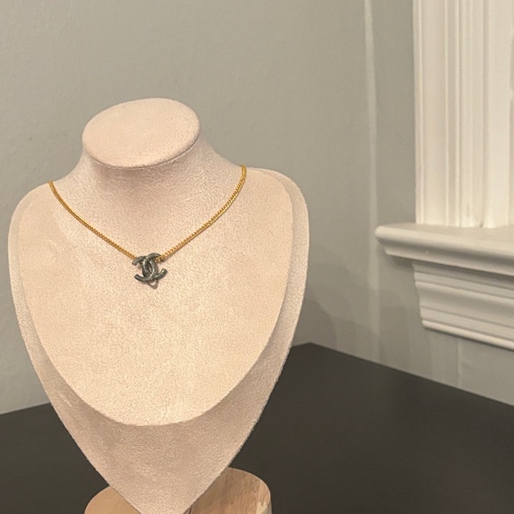 CHANEL Jewelry - Authentic Chanel silver clasp/Pendant with unbranded chain